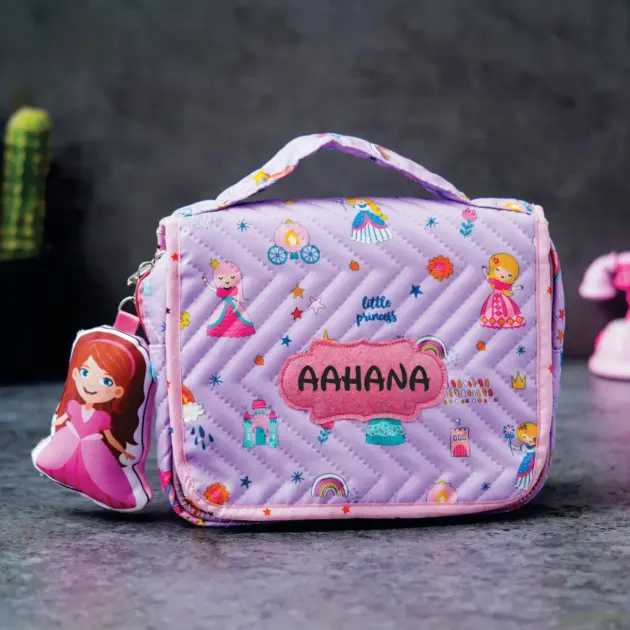 Multipurpose travel kit Princess doll